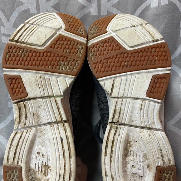 Youth New Balance Runners - Picture 8 of 8